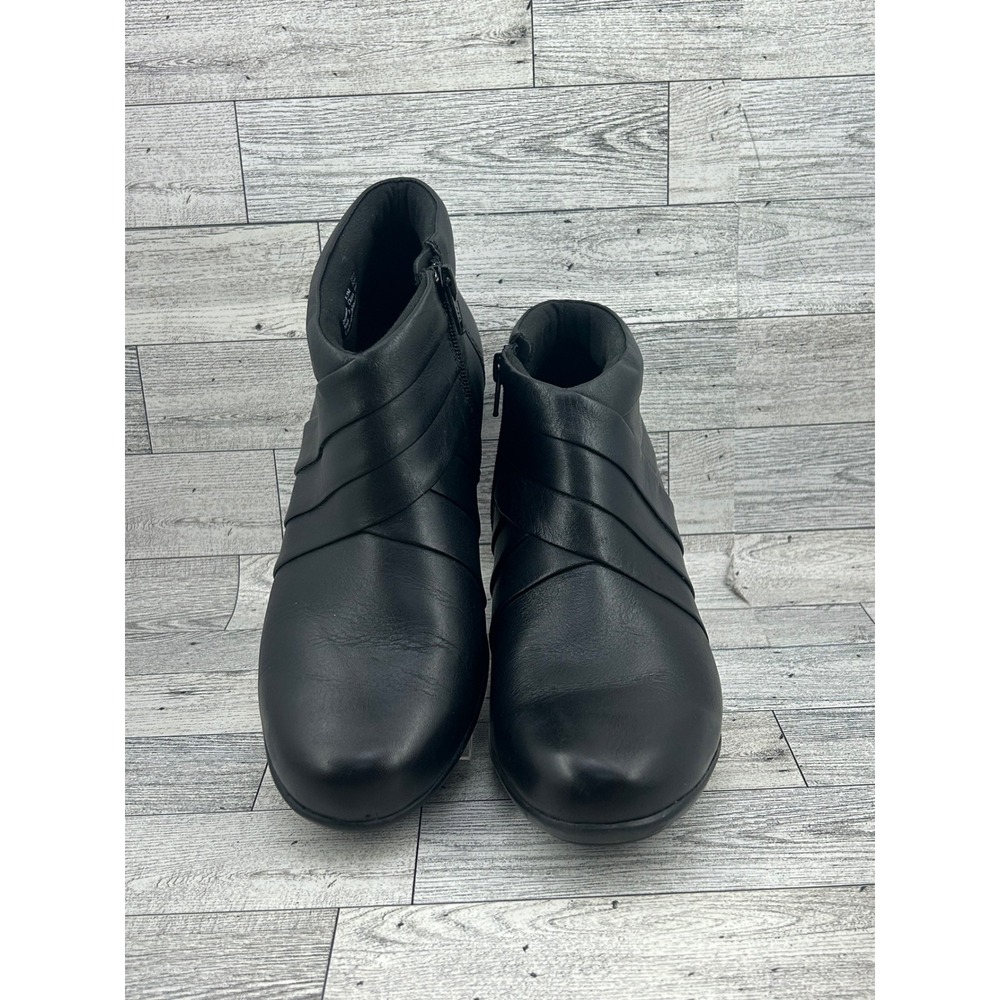 Clarks Collection Black Leather Pleated‎ Ankle Boots Women Sz 8.5M Block Heel - Picture 2 of 13